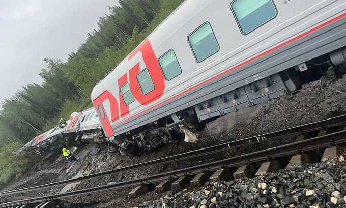 Тело третьего погибшего найдено после схода с рельсов поезда Воркута — Новороссийск